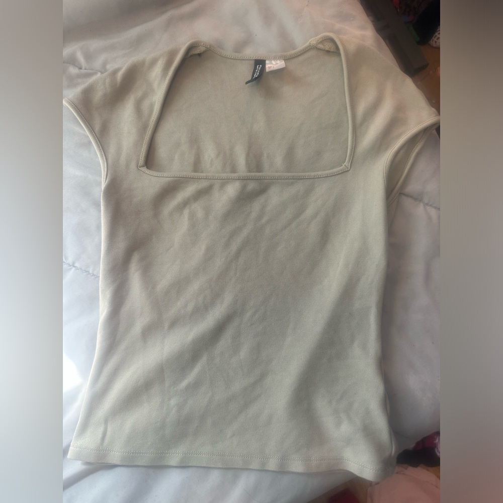 Seamless olive green H&M Divided top size small
